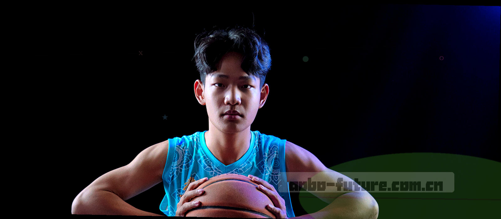 近五年十二个正式版本的演进时间轴与等宽版本号标签